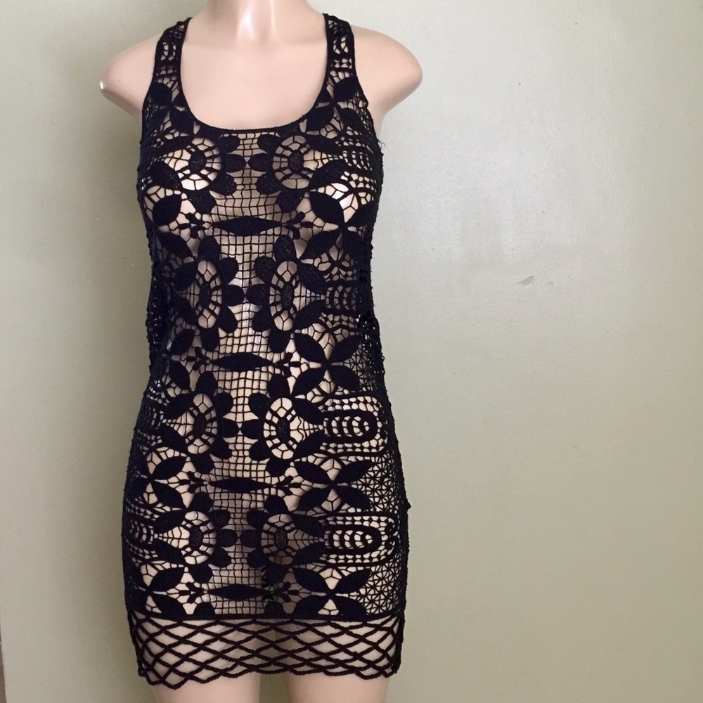 LISA MAREE Before You Know Crochet Swim Coverup